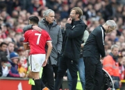 开云体育下载-穆里尼奥重塑球队战术，取得连胜