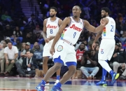 开云体育平台APP-恩比德单场20+，76人惨遭雄鹿压制