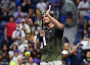 开云体育官方网站-美网轻取蒙特卡洛大师赛，西西帕斯刷新纪录