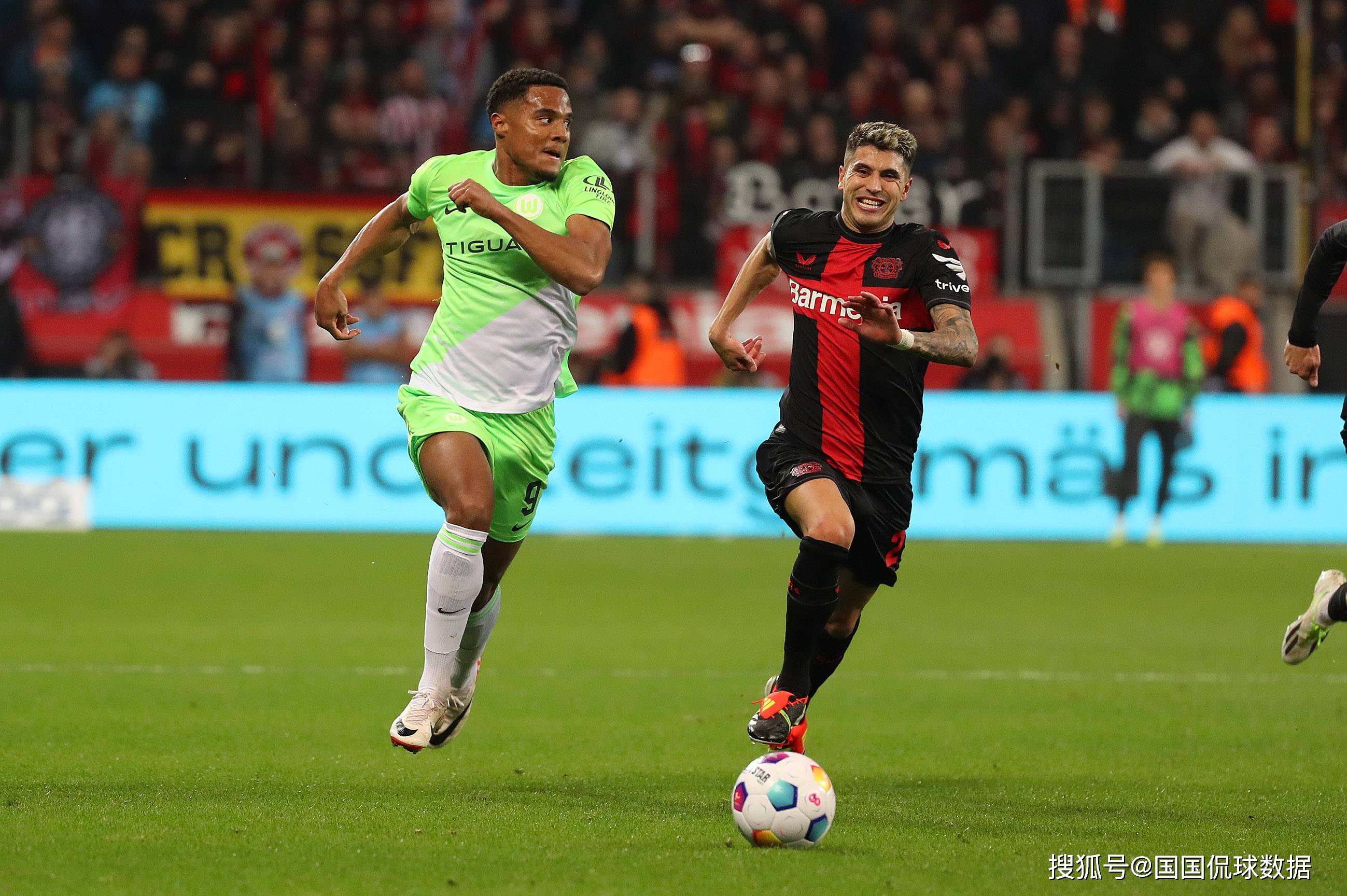 奥格斯堡战胜对手,球队脱离保级危机 奥格斯堡战胜对手,球队脱离保级危机