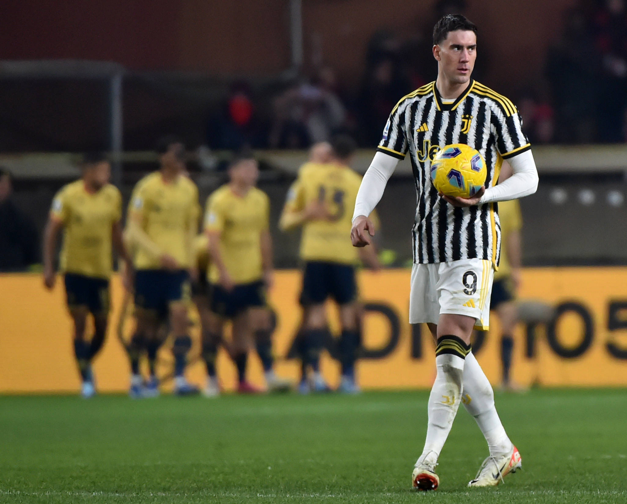 包含尤文图斯客场战胜热那亚,继续积分追赶AC米兰的词条 包含尤文图斯客场战胜热那亚,继续积分追赶AC米兰的词条