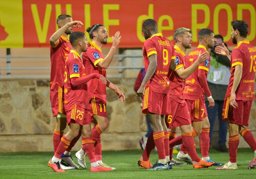 尼斯客场击败圣埃蒂安,取得连胜 尼斯客场击败圣埃蒂安,取得连胜