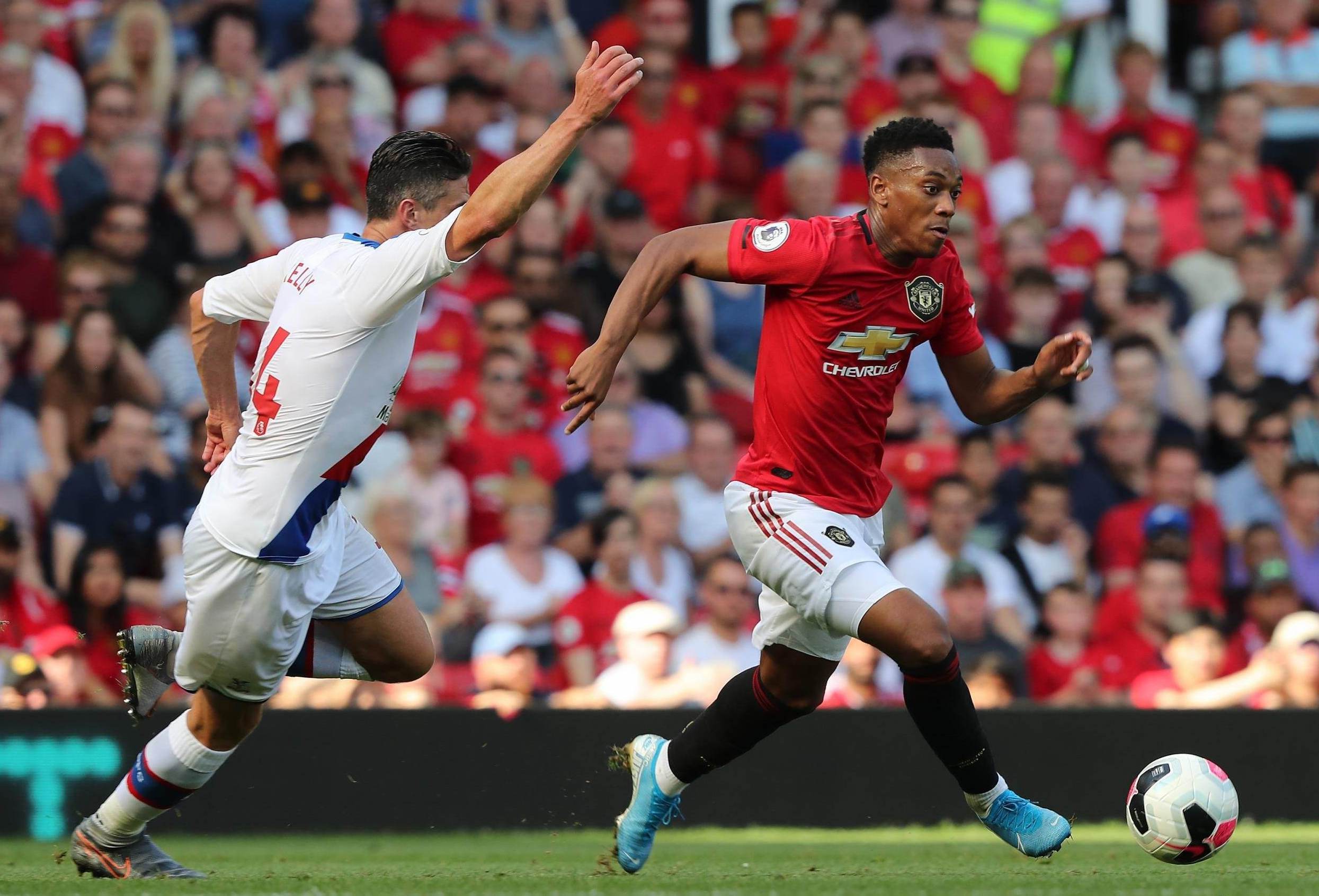 曼联球员状态稳定,继续取得连胜 曼联球员状态稳定,继续取得连胜