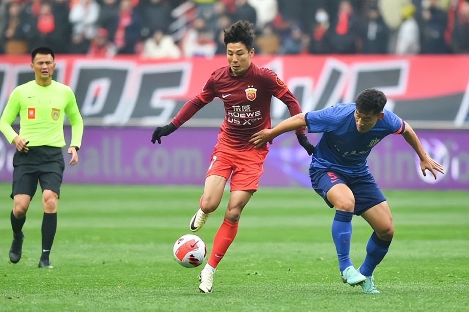 申花客场惨败,被山东鲁能三球血洗,积分榜上节节后退的简单介绍 申花客场惨败,被山东鲁能三球血洗,积分榜上节节后退的简单介绍