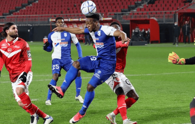 关于亚眠客场连胜,逼近积分榜前三的位置的信息 关于亚眠客场连胜,逼近积分榜前三的位置的信息