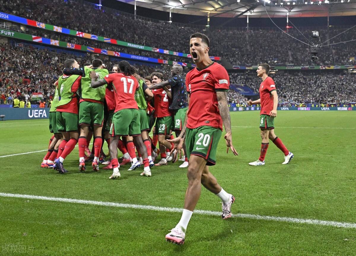 包含斯洛文尼亚队员表现抢眼,战至点球定胜负的词条 包含斯洛文尼亚队员表现抢眼,战至点球定胜负的词条