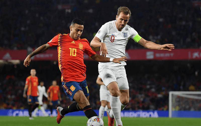 对阵球队实力均衡,比赛节奏激烈 对阵球队实力均衡,比赛节奏激烈