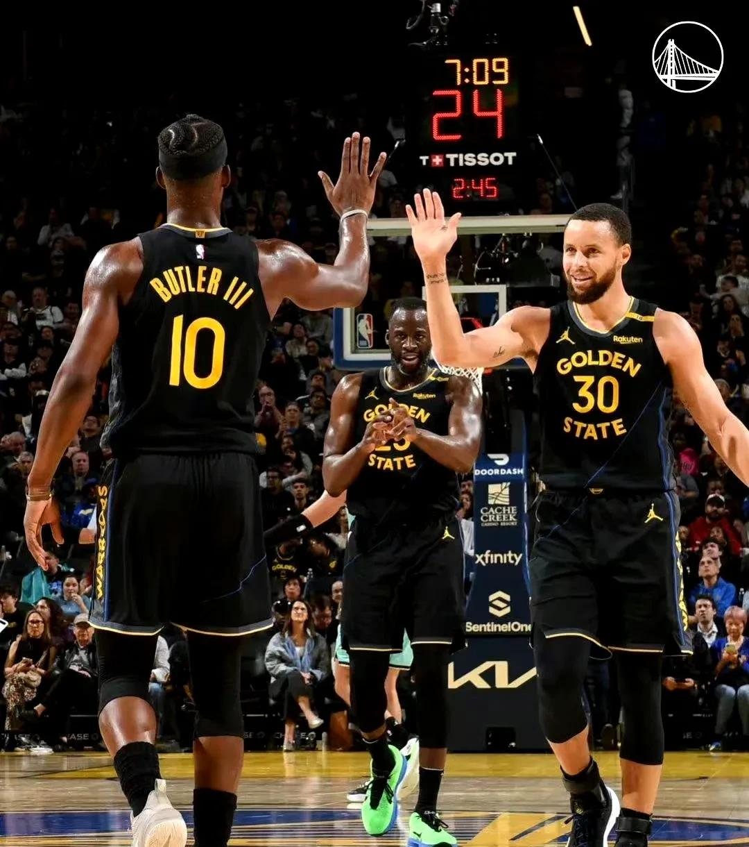 包含NBA复赛战报:湖人对阵猛龙,总决赛提前上演的词条 包含NBA复赛战报:湖人对阵猛龙,总决赛提前上演的词条