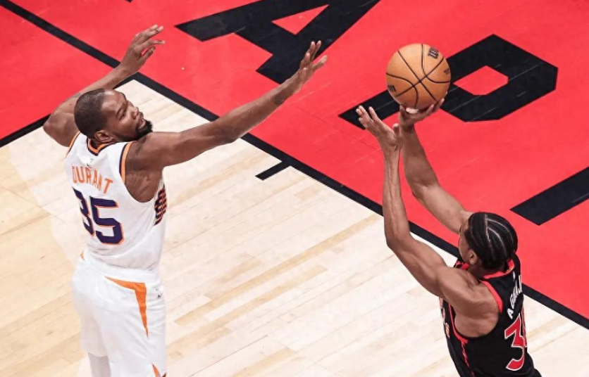 包含疯狂进攻,防守碾压,比分胶着的较量的词条 包含疯狂进攻,防守碾压,比分胶着的较量的词条