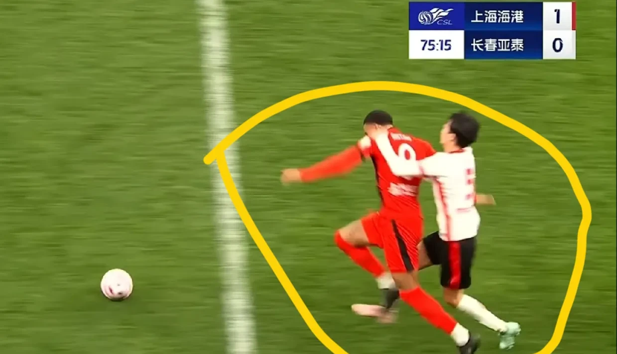 关于门将关键扑救，助球队逆转比赛局势的信息