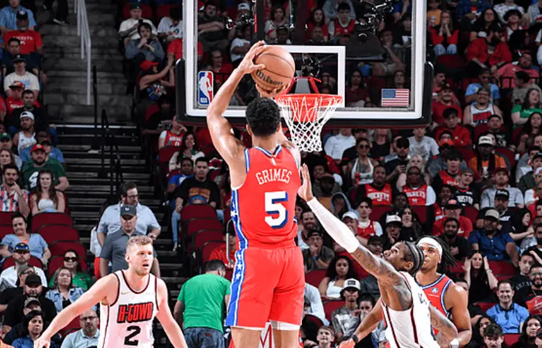 火箭主场惨败,憾失最后一击 火箭主场惨败,憾失最后一击