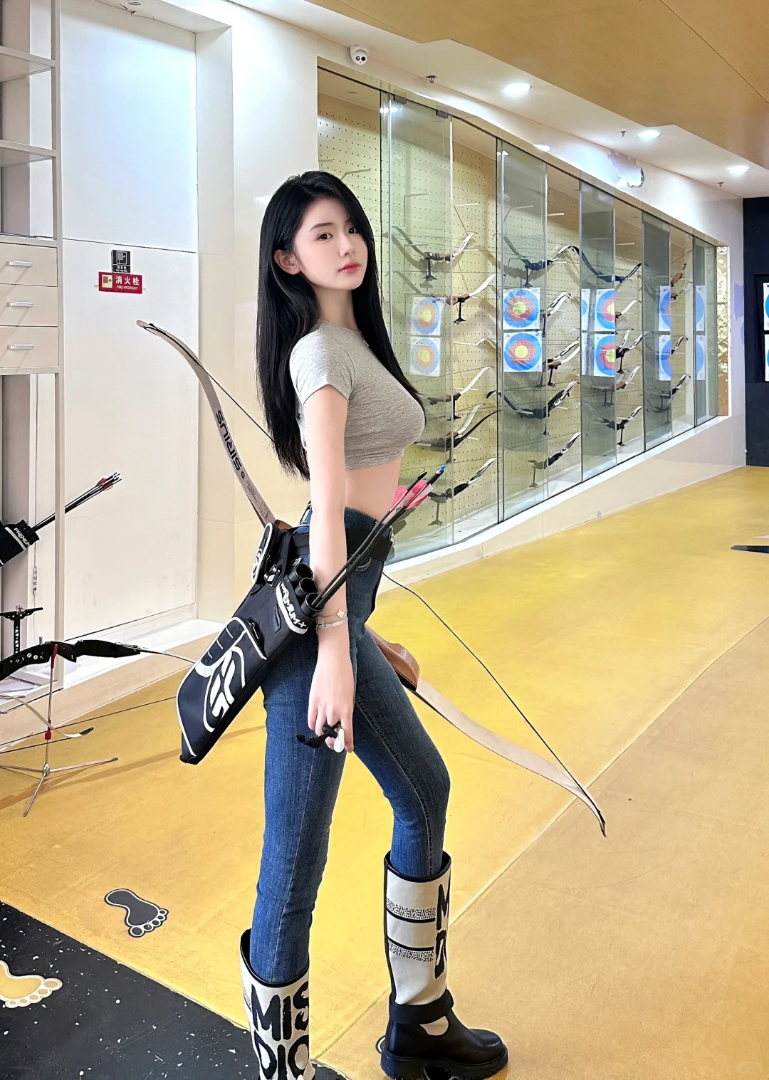 射箭选手心思专注,成功进入决赛 射箭选手心思专注,成功进入决赛