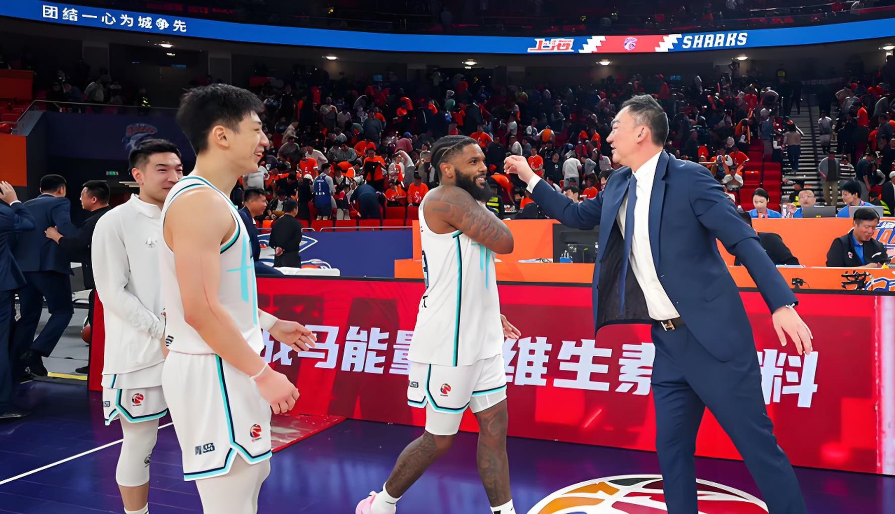 队长发表赛前动员，球队备战气氛浓厚的简单介绍