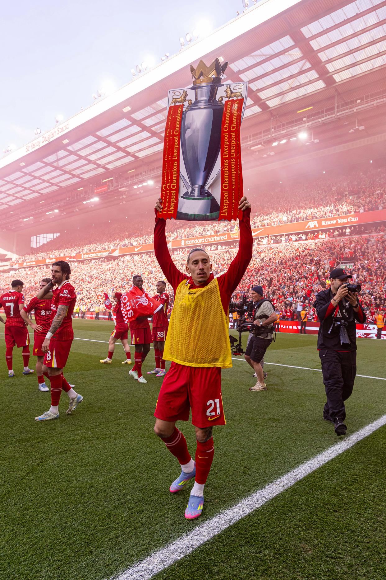 热刺后卫阿尔德韦雷尔德助球队取得胜利 热刺后卫阿尔德韦雷尔德助球队取得胜利