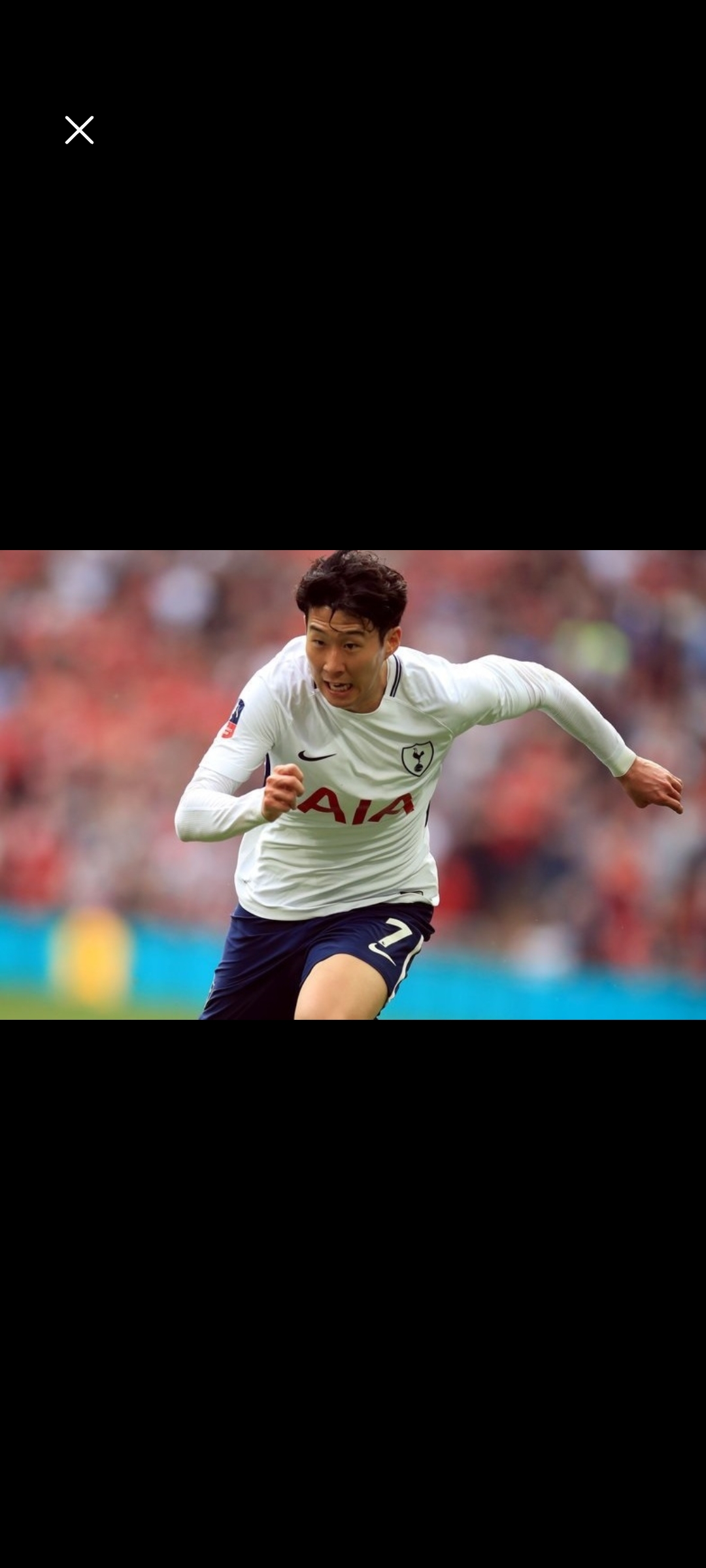 客场作战紧咬榜首,球队表现亮眼 客场作战紧咬榜首,球队表现亮眼