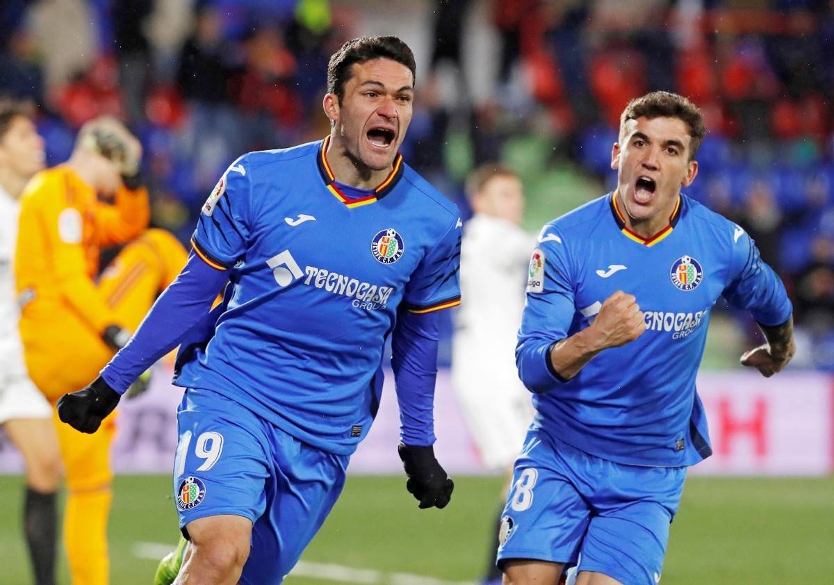 赫塔菲大比分战胜对手