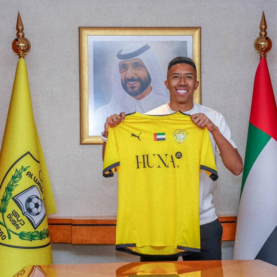 国家队在迪拜转会引热议