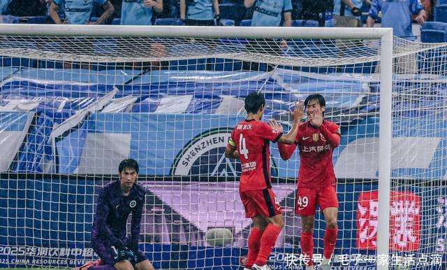 拼劲十足！重庆力帆主场逼平国安，中超竞争日益激烈的简单介绍