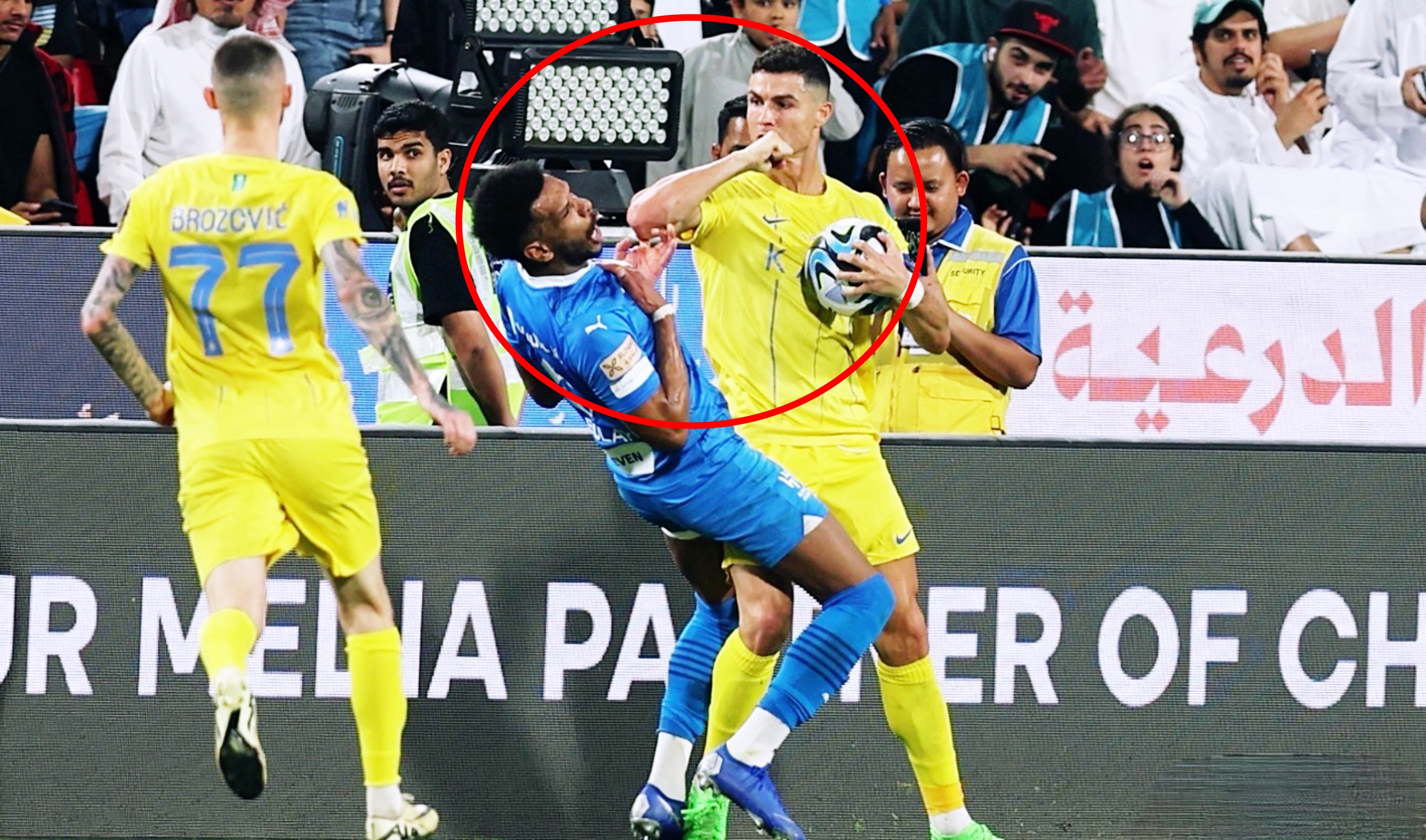 C罗在迪拜的比赛中续约