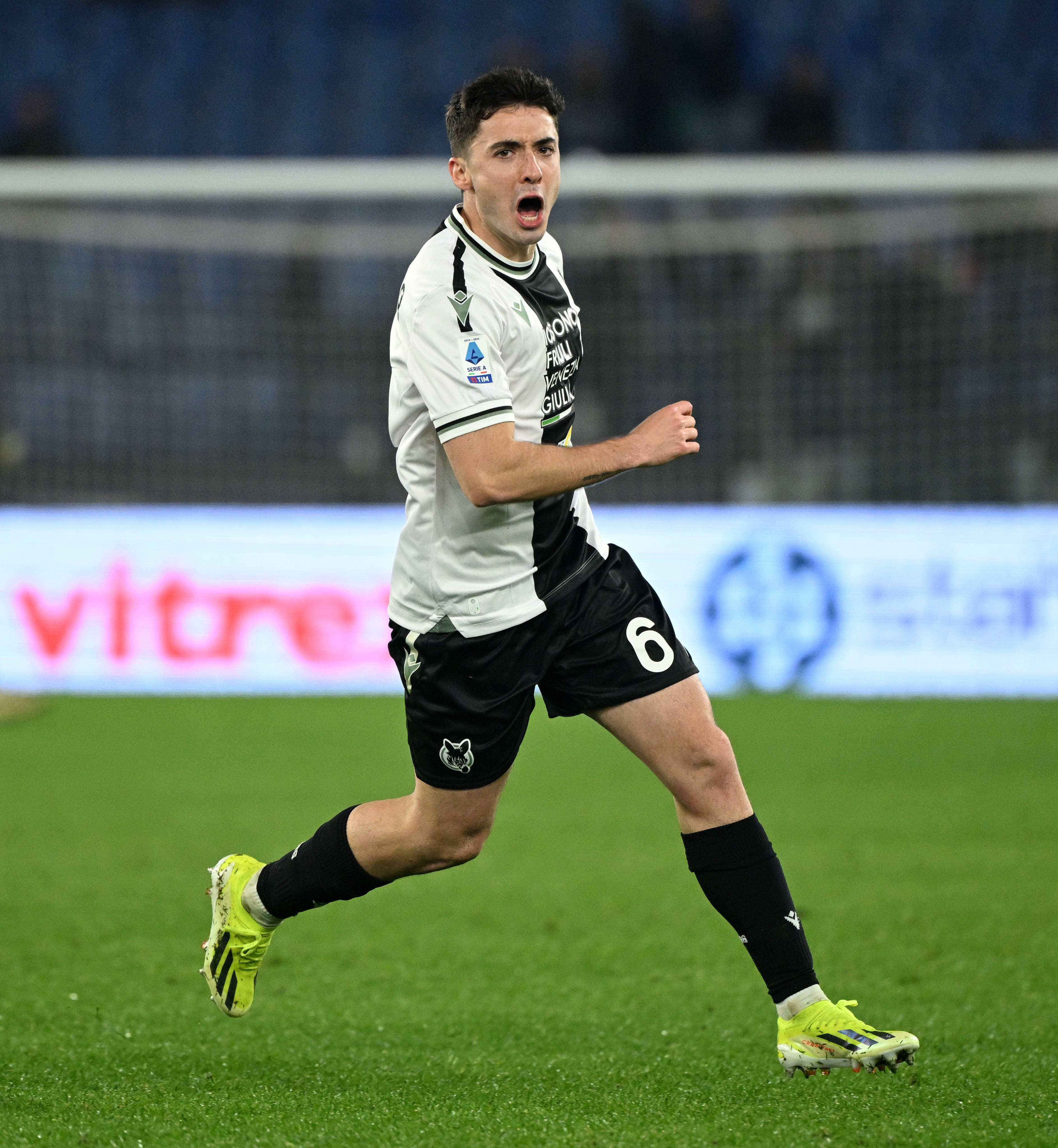 乌迪内斯主场大胜,提升排名优势的简单介绍 乌迪内斯主场大胜,提升排名优势的简单介绍