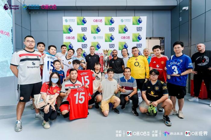 足球新一轮对阵正酣,球员全情投入备战决胜的简单介绍 足球新一轮对阵正酣,球员全情投入备战决胜的简单介绍