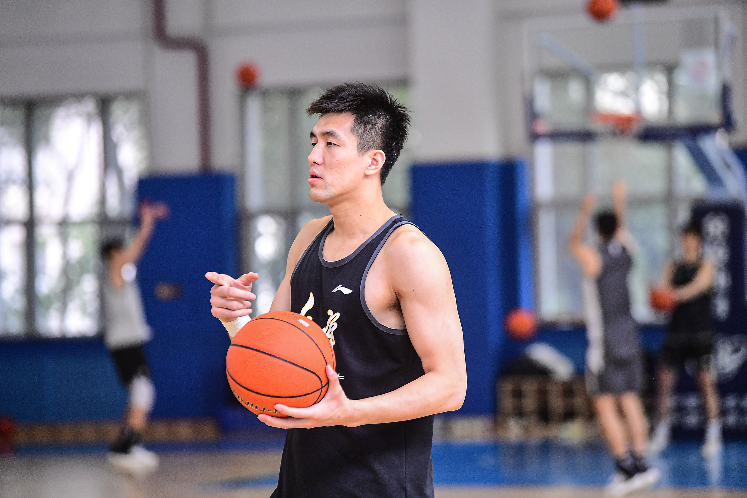 广州男篮底蕴不足,需加强基础训练 广州男篮底蕴不足,需加强基础训练