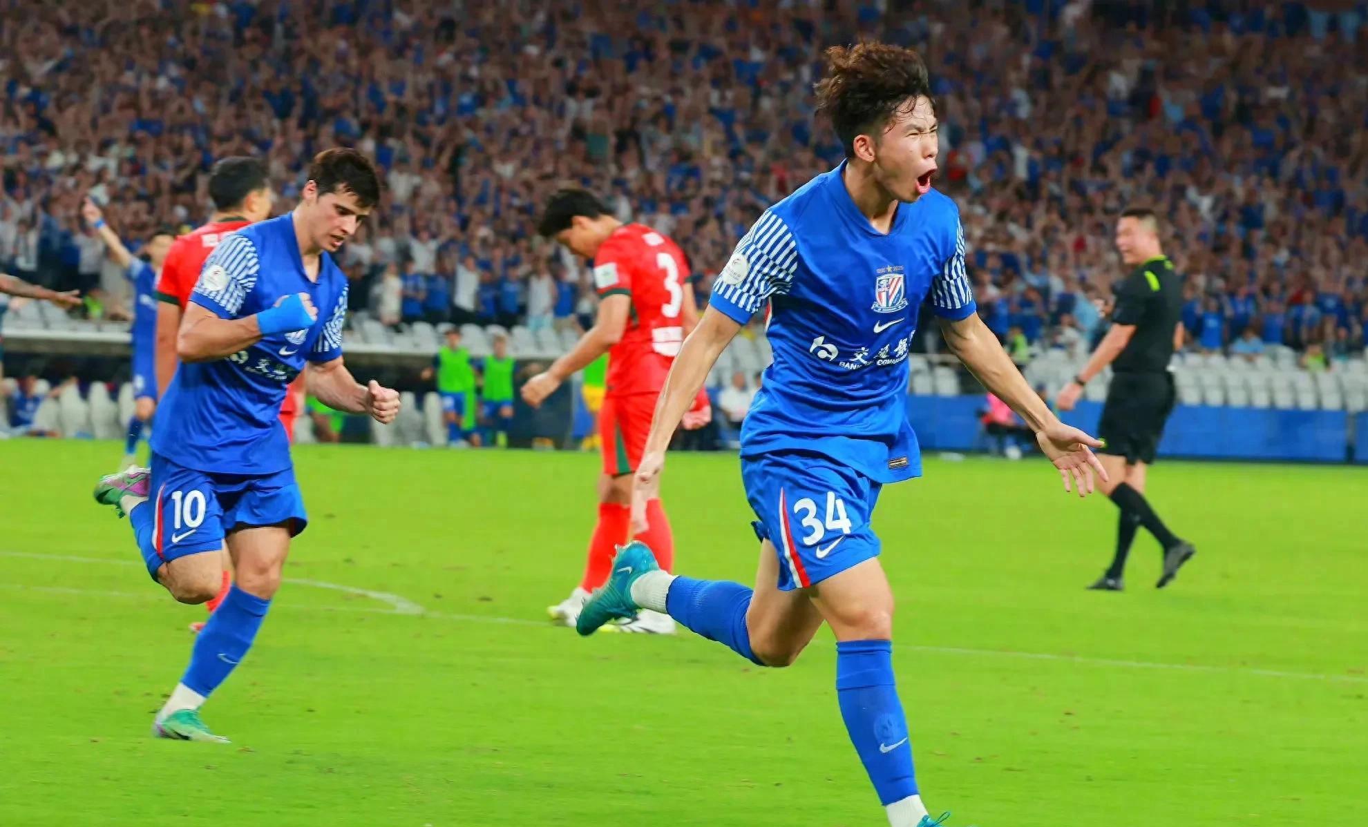 上海申花客场击败对手,稳固领先位置的简单介绍 上海申花客场击败对手,稳固领先位置的简单介绍