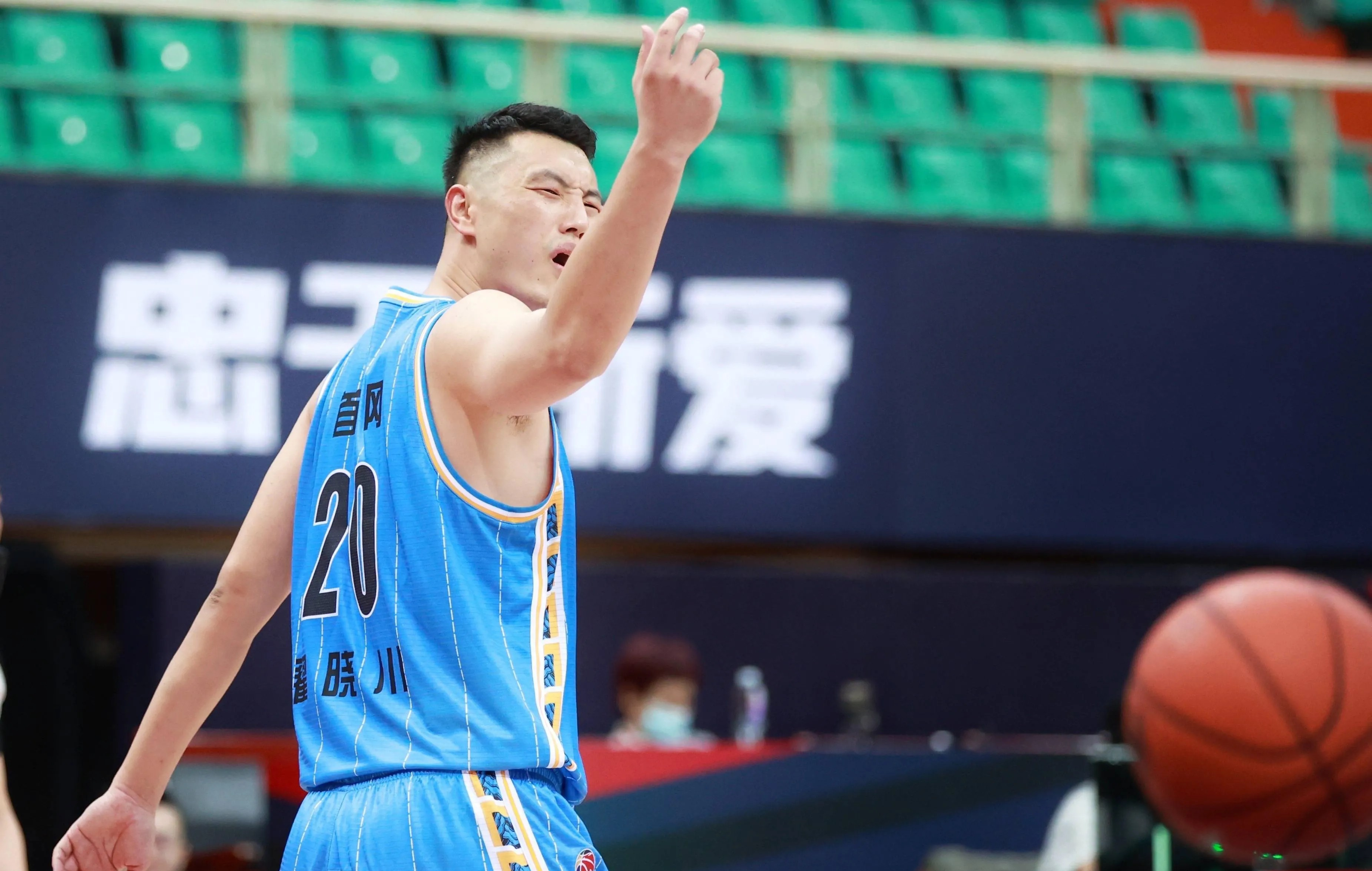 北京男篮惨遭浙江队逆转,遗憾失利 北京男篮惨遭浙江队逆转,遗憾失利