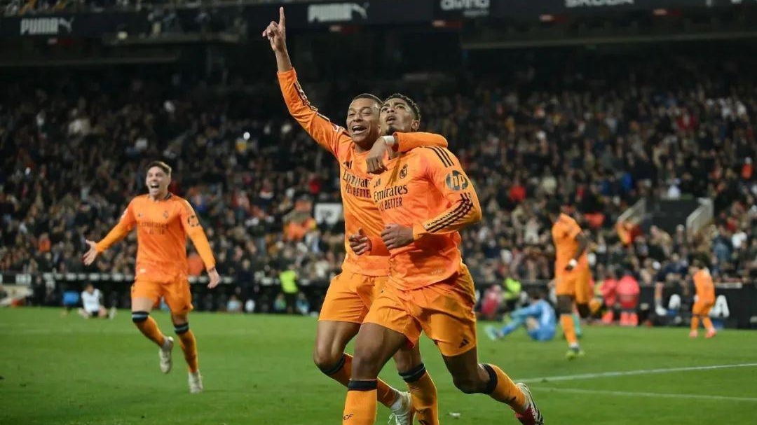 瓦伦西亚客场逆转,西甲球队实力赢球 瓦伦西亚客场逆转,西甲球队实力赢球