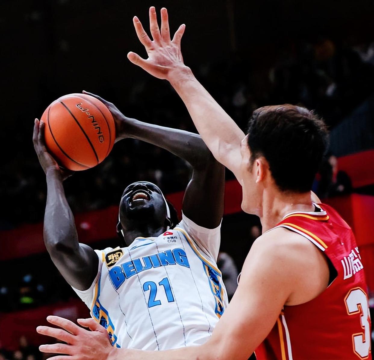 外援突破瓶颈,助球队取得胜利的简单介绍 外援突破瓶颈,助球队取得胜利的简单介绍