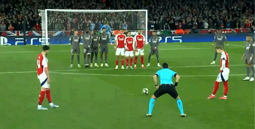 皇马守门员神勇出击,关键时刻扑出点球!的简单介绍 皇马守门员神勇出击,关键时刻扑出点球!的简单介绍