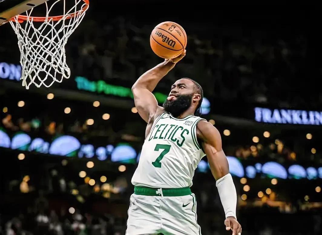 包含凯尔特人B队力克土耳其男篮，杰伦·布朗绝境逆转的词条